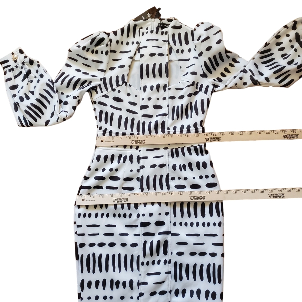 Shein X Women's Black & White Bodycon Cutout High Neck Dress New Size XS - Picture 7 of 12